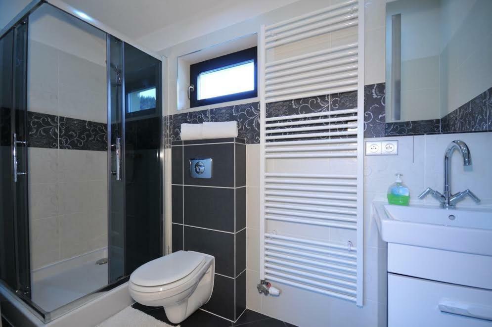 Apartmany Pod Troma Korunami Červený Kláštor المظهر الخارجي الصورة