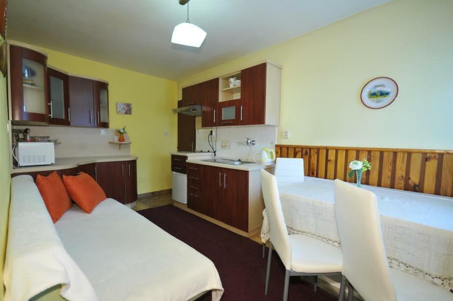 Apartmany Pod Troma Korunami Červený Kláštor المظهر الخارجي الصورة